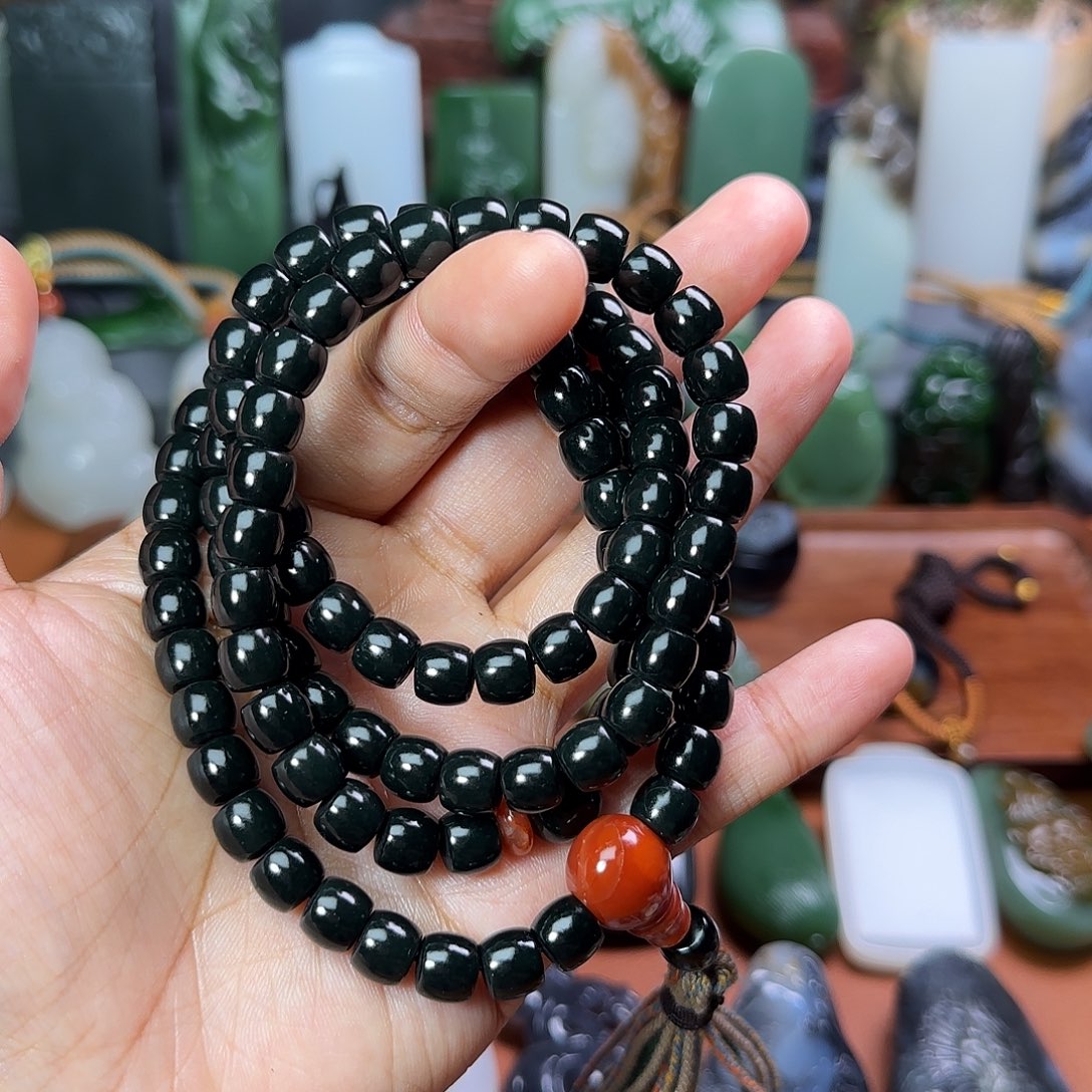 和田玉颈饰未镶嵌如**生