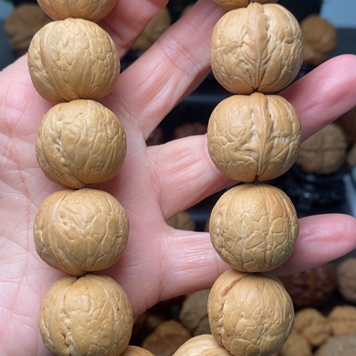 吊坠文玩核桃蛇皮球手持