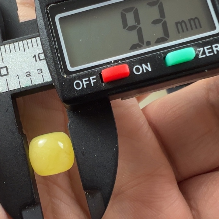 蜜蜡裸石未镶嵌3 杂