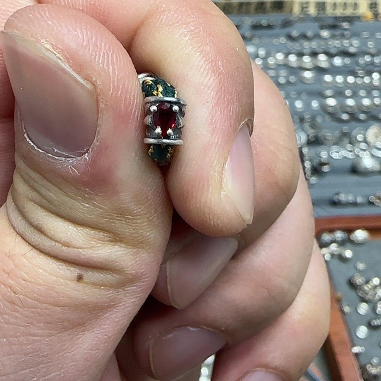 【闪购商品】玻璃足银呲*