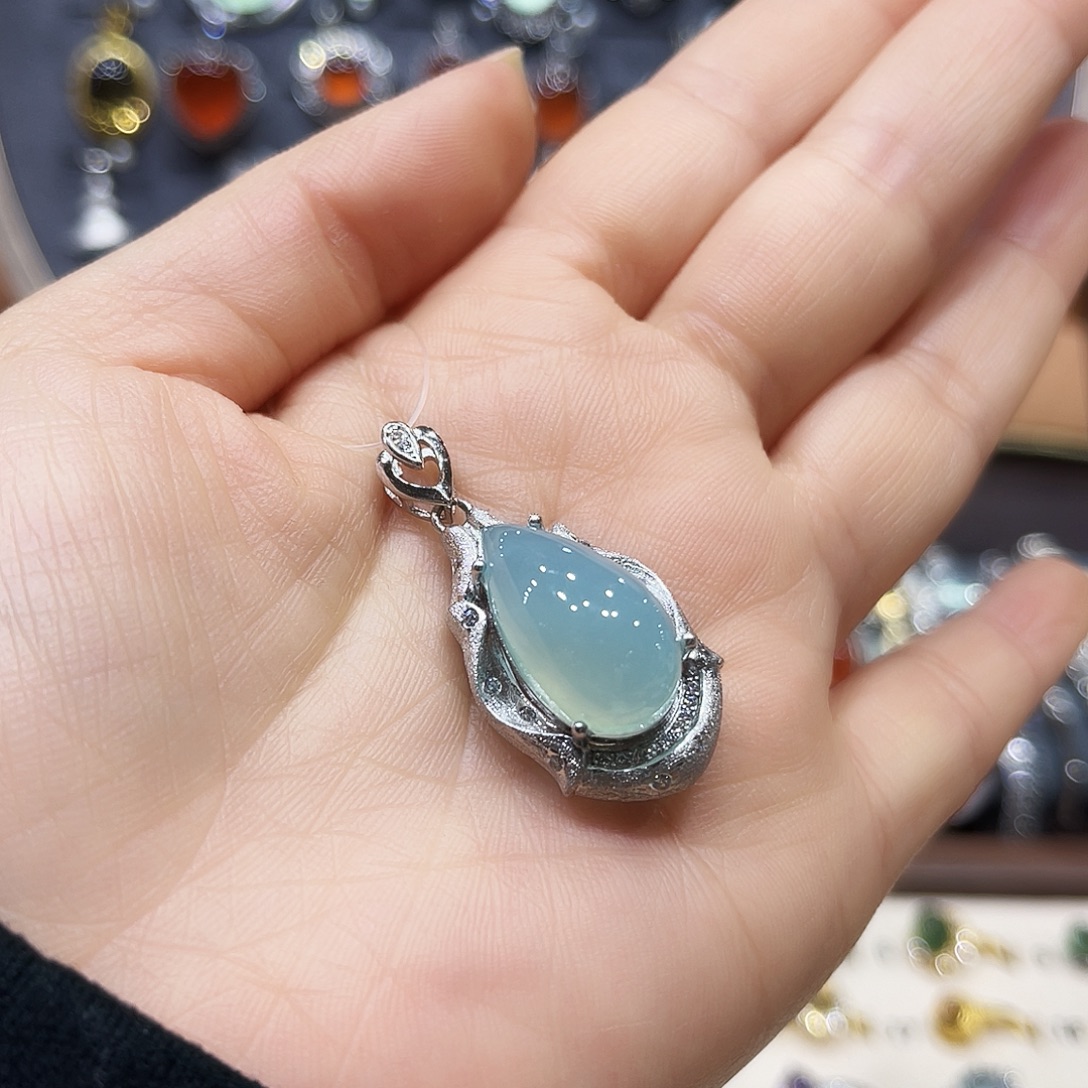 蛇纹石玉银S925镶嵌颈饰