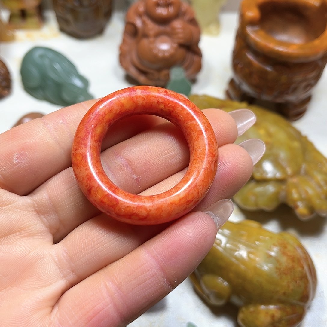 白玉菩提吊坠白玉菩提吊坠