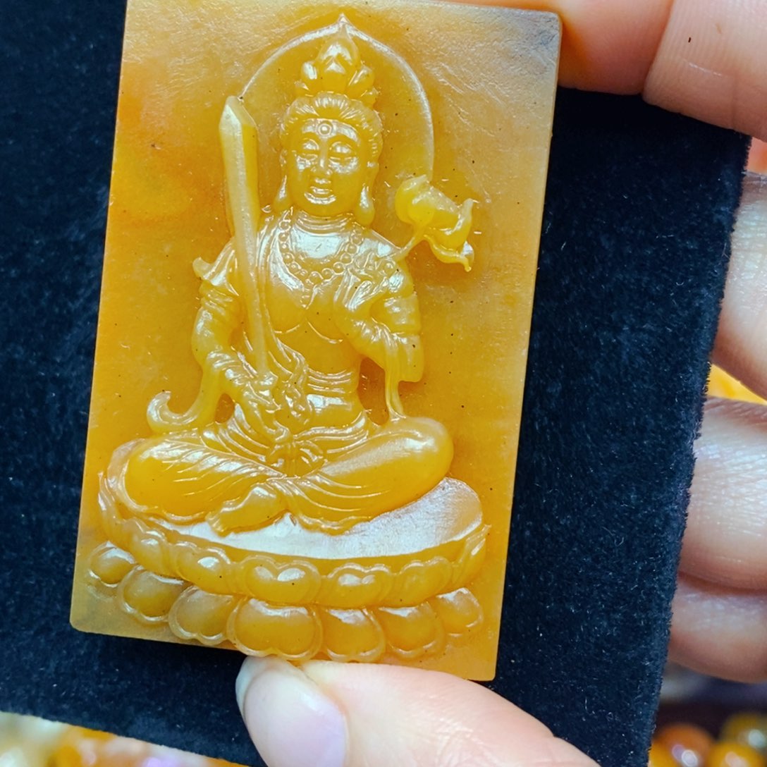 未镶嵌石英质玉（黄龙玉）项链