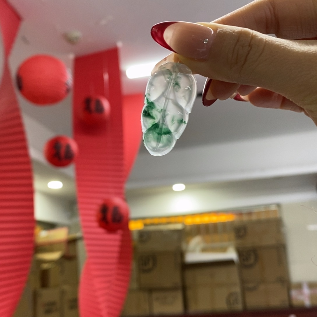 石英质玉颈饰未镶嵌