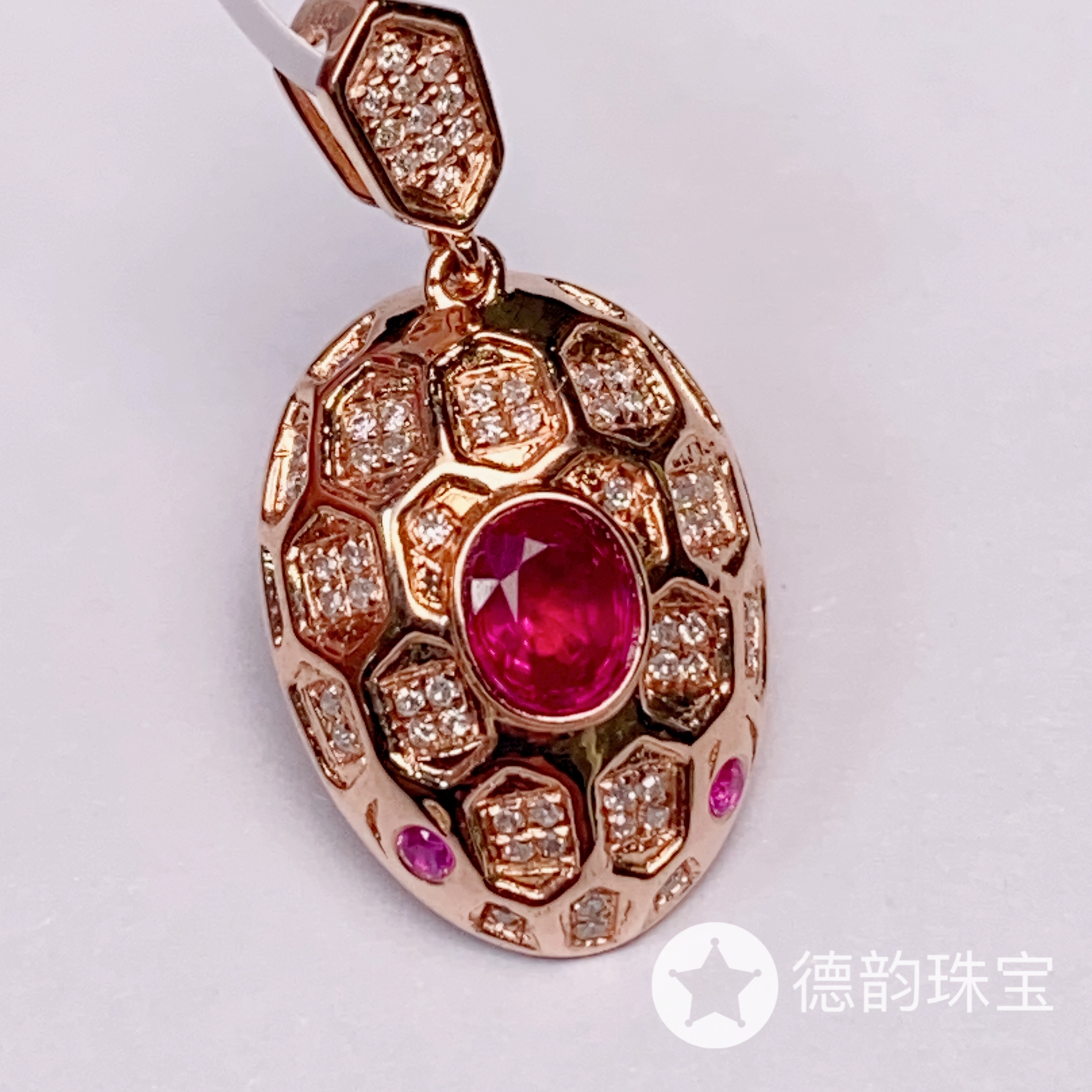 18K金镶嵌红宝石吊坠