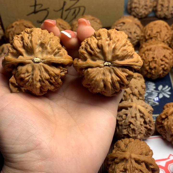 吊坠文玩核桃骑****?粗筋