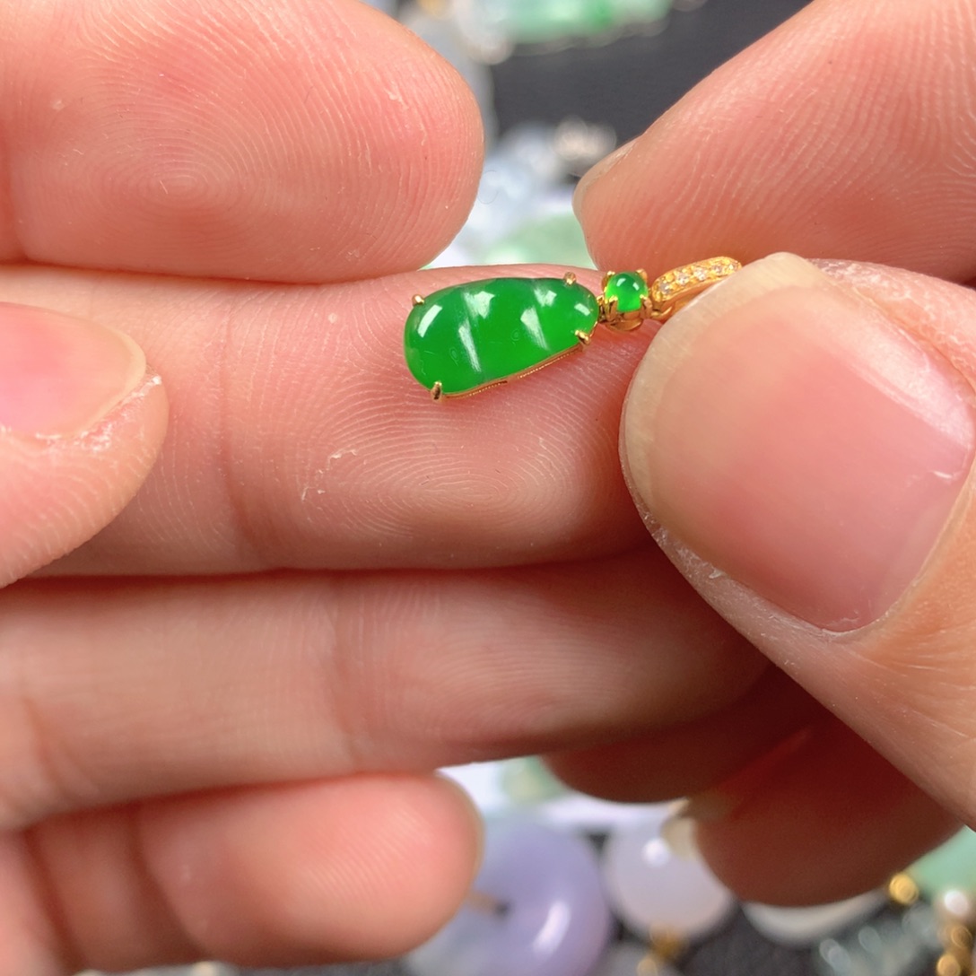 【闪购商品】翡翠颈饰18K金镶嵌?*橙翡翠