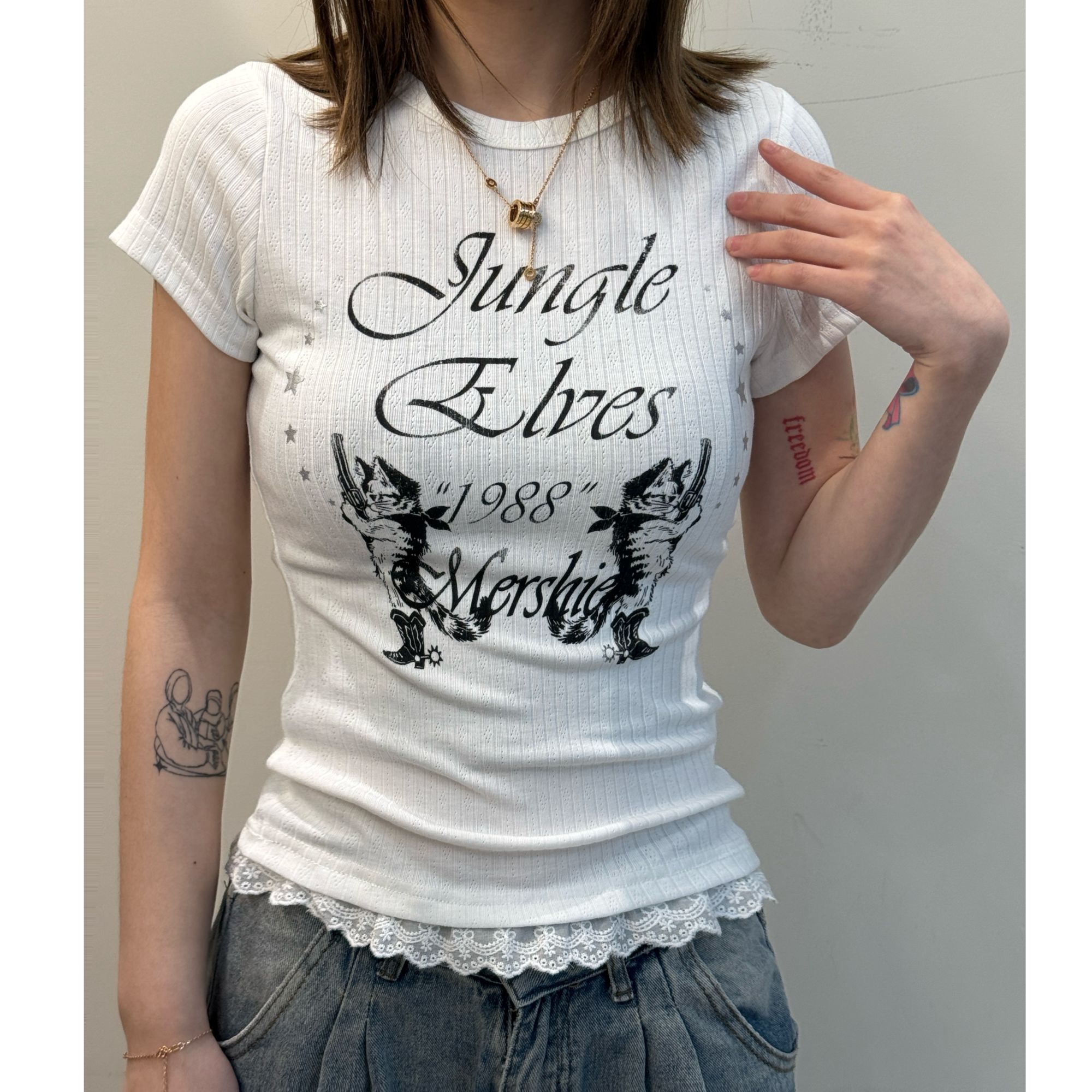 方块儿 蕾丝下摆字母印花修身显瘦打底衫上衣T恤