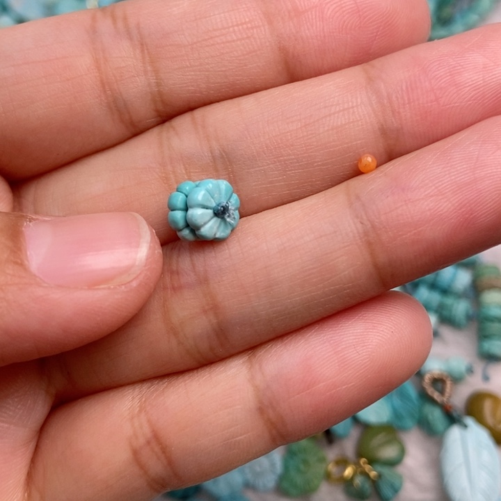 南红玛瑙未镶嵌珠宝奇石