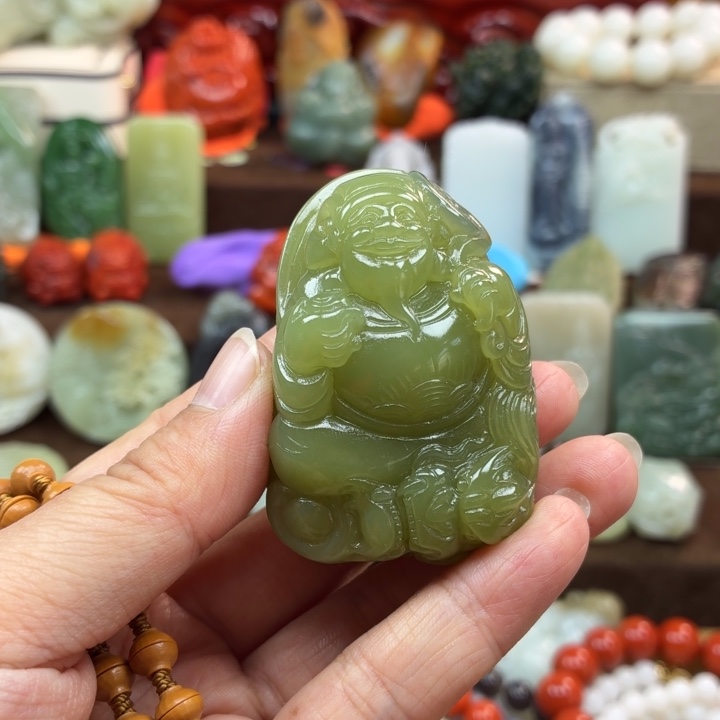 锦***心南红玛瑙未镶嵌颈饰