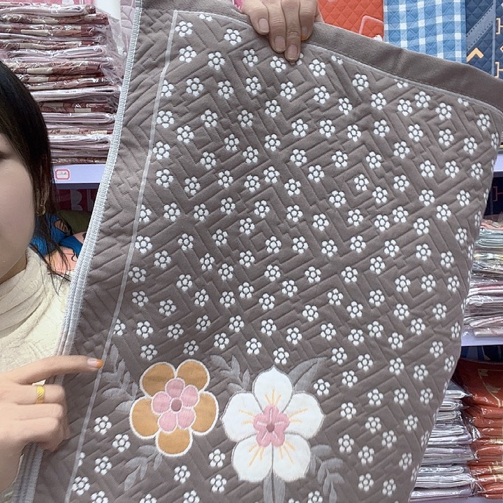 棉咖色梅花纯棉面料