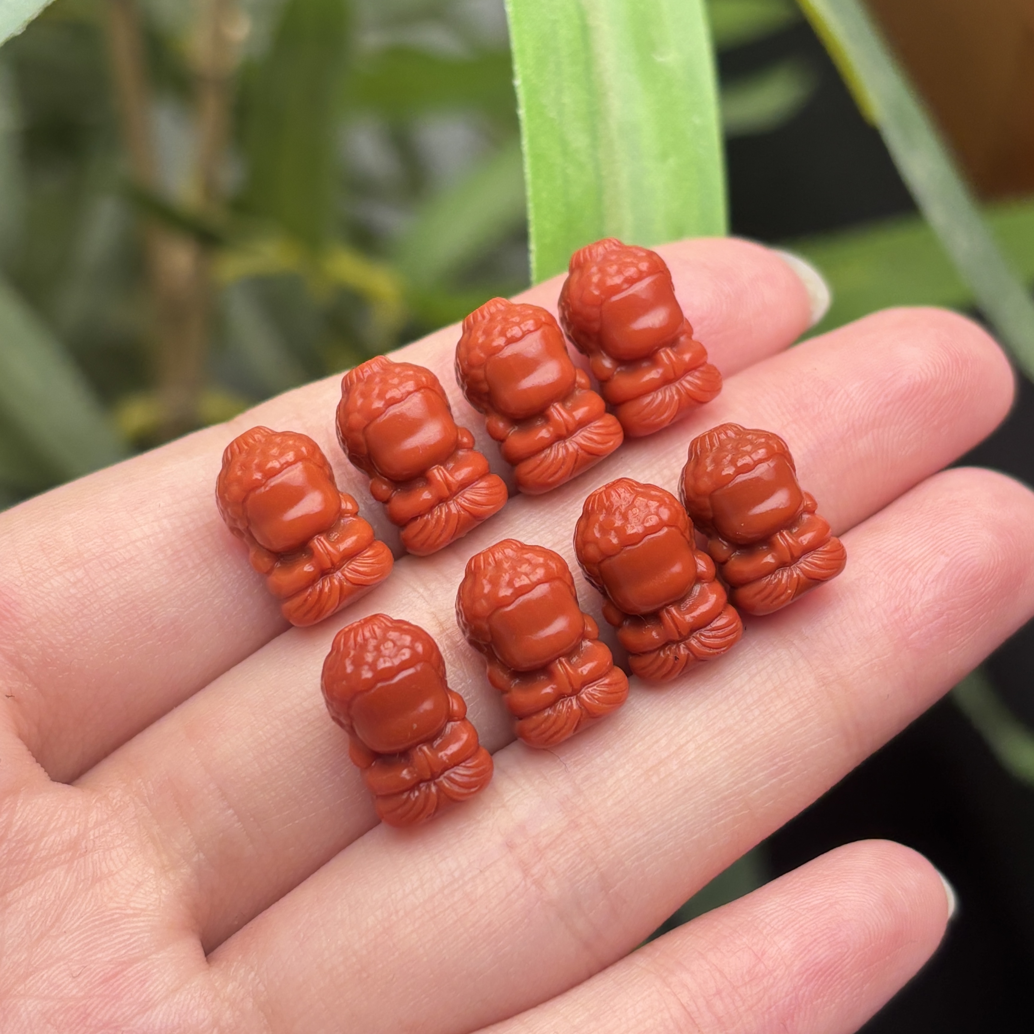 南红玛瑙精品纯色满肉瓦西柿子锦精工雕刻宝宝佛随机一个