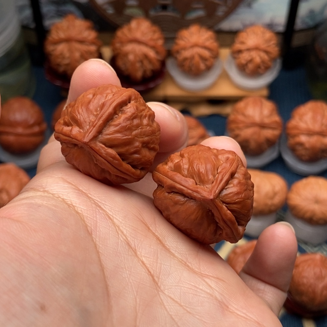 把件文玩核桃胖瘦三棱