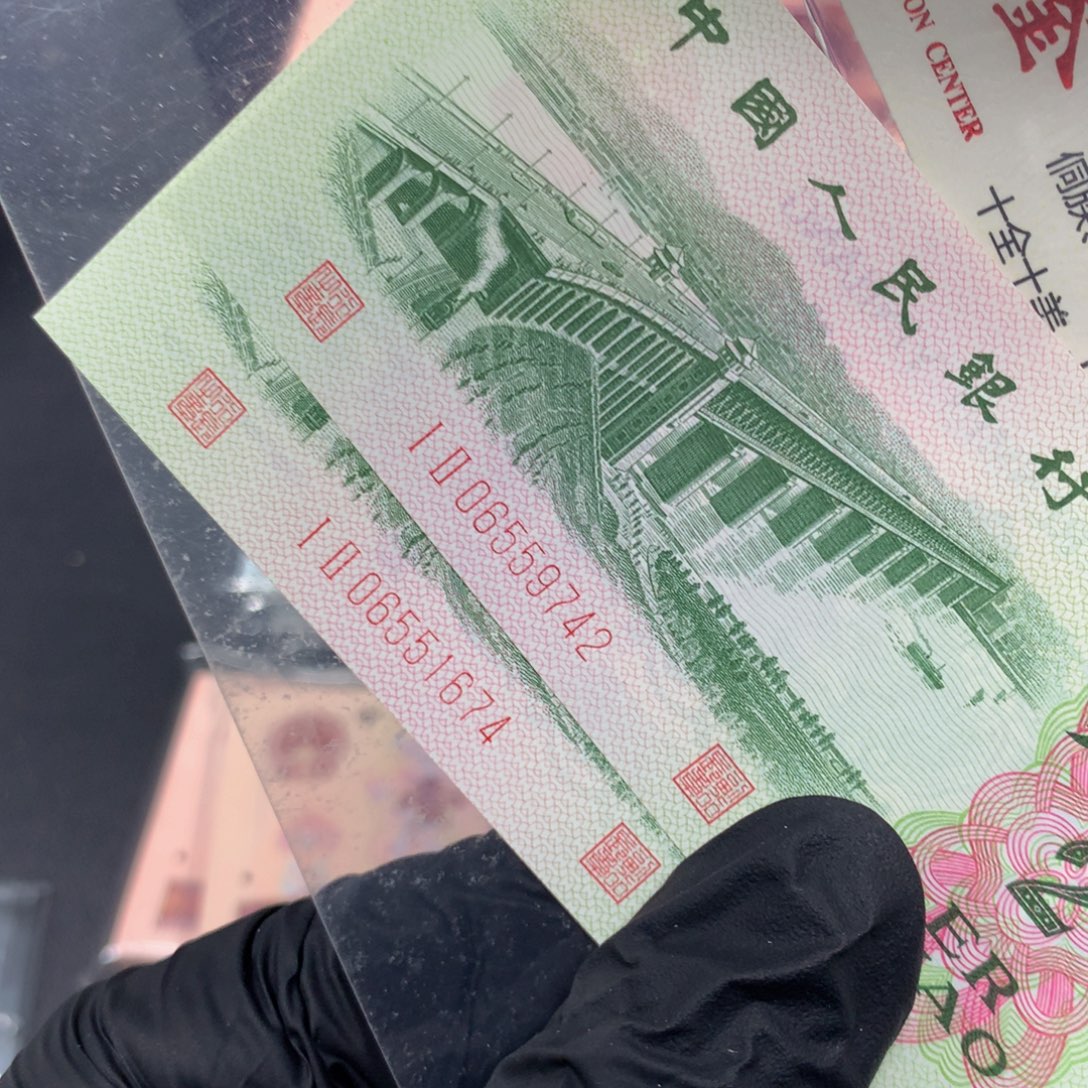 大桥两角纤云一张