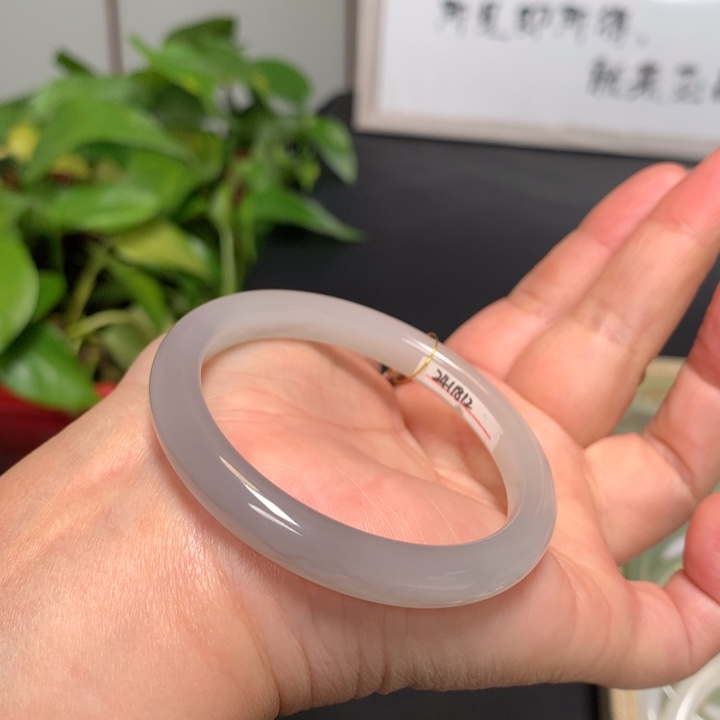 和田玉手镯未镶嵌52