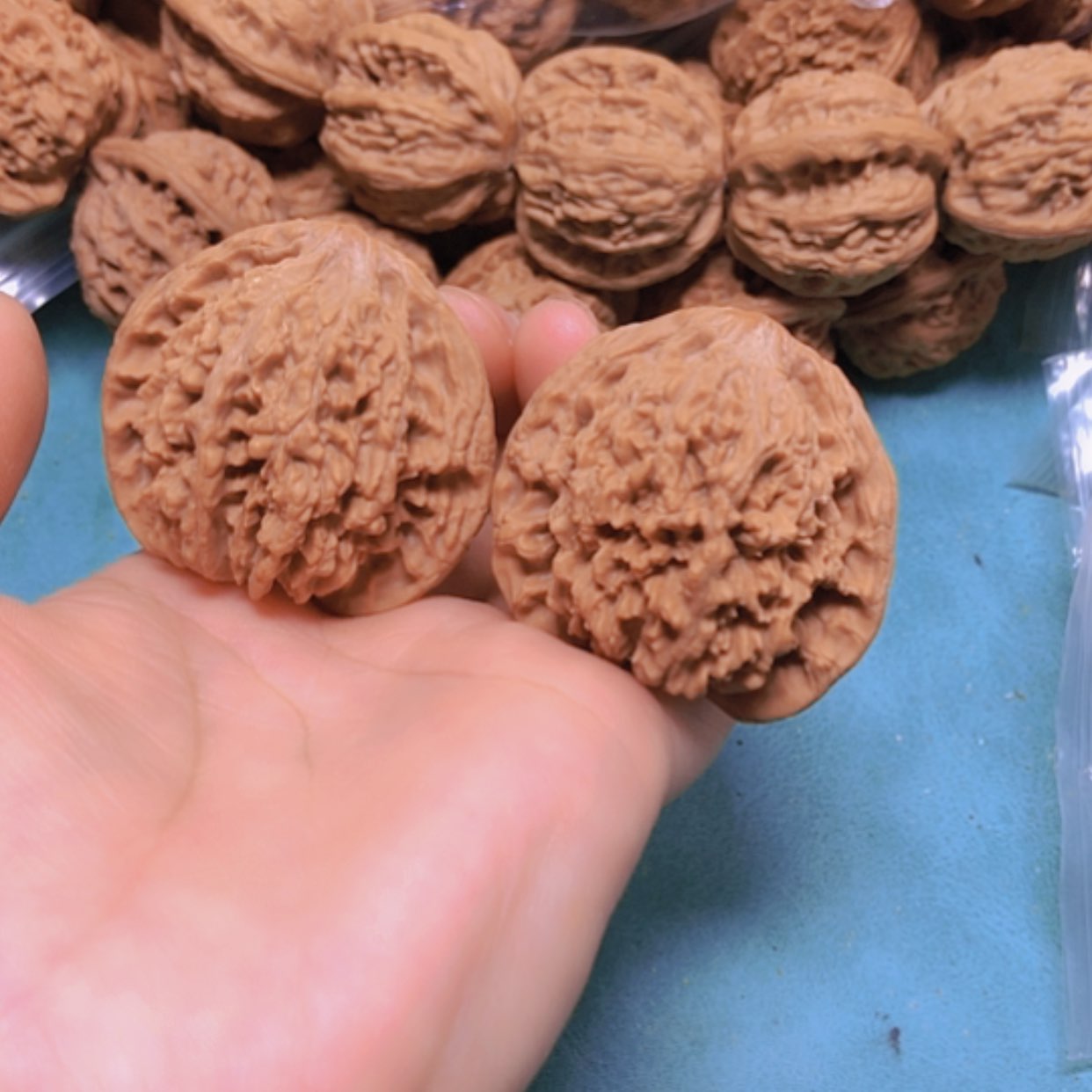 【闪购商品】把件核桃43.5满天星修尖