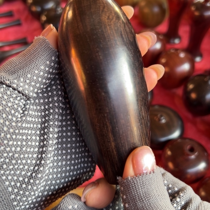 中国红木城大集闪电购文玩小件