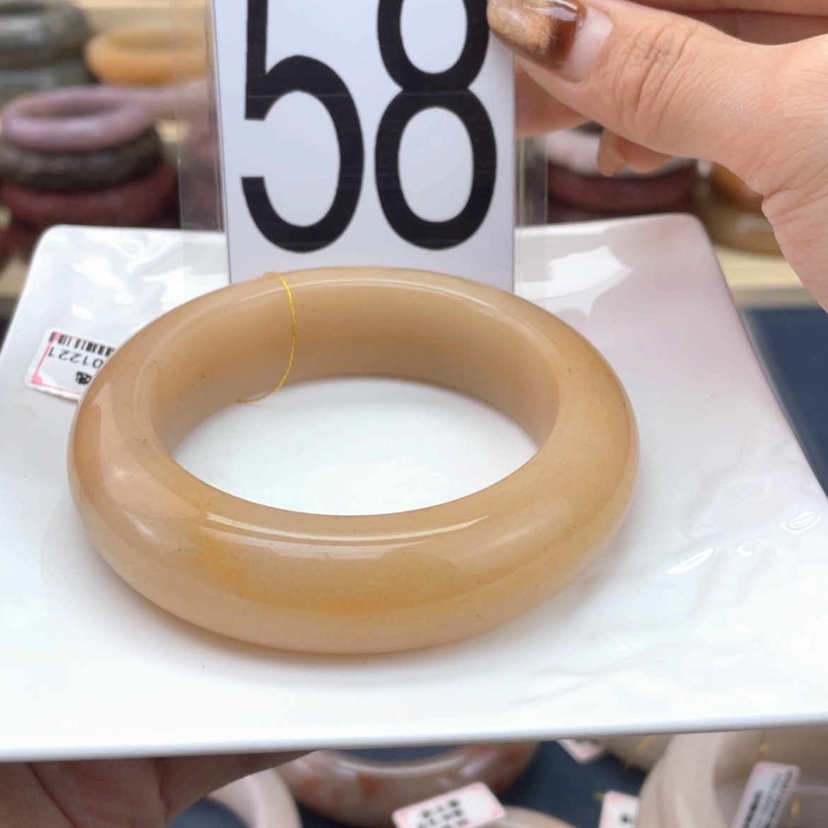 【闪购商品】石英质玉手镯未镶嵌