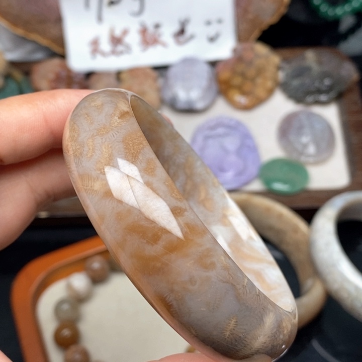 硅化珊瑚（珊瑚玉）未镶嵌手镯60