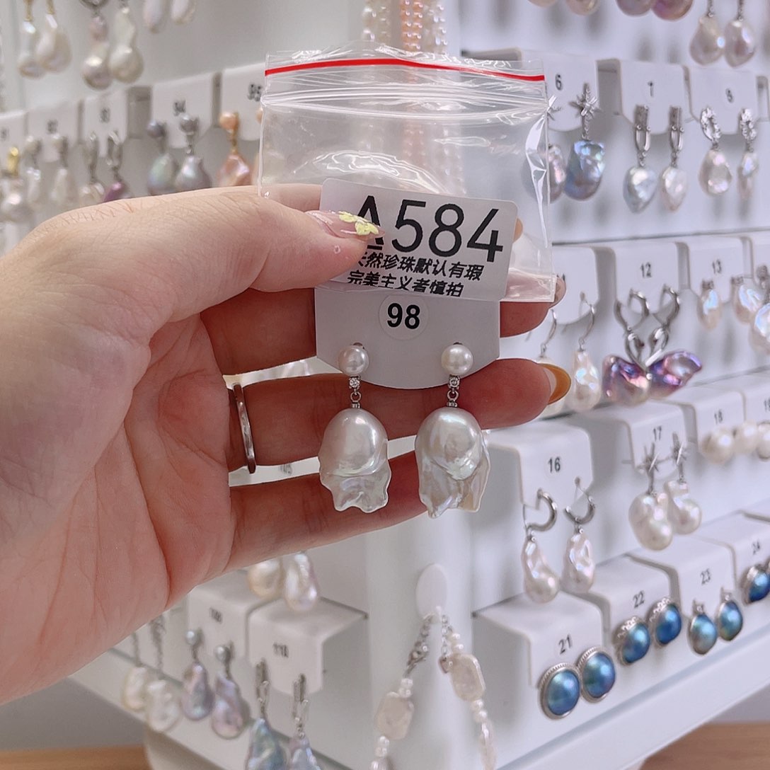 淡水珍珠未镶嵌颈饰小****)