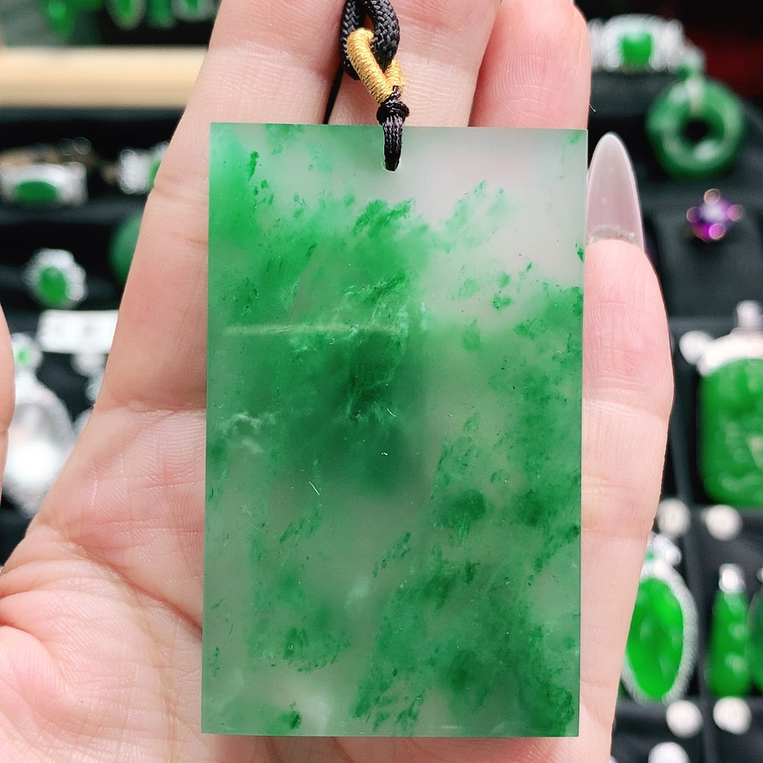 石英质玉吊坠未镶嵌