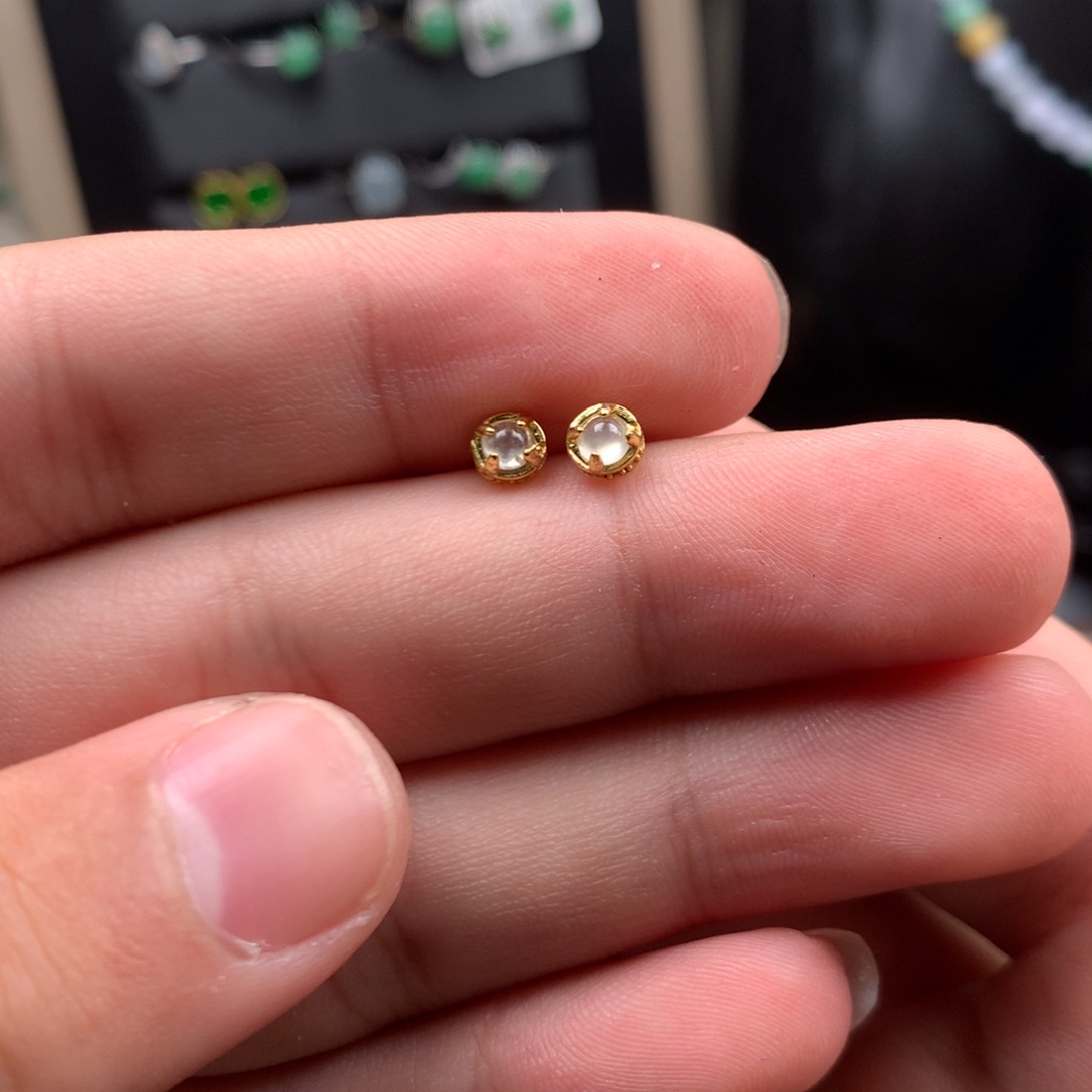 我***好翡翠未镶嵌颈饰你是