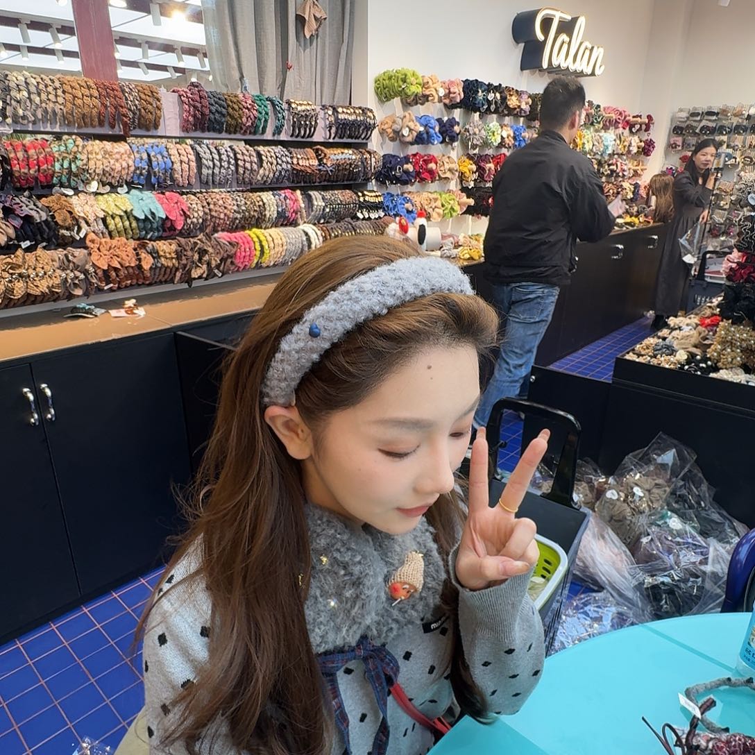 灰色蓝色爱心发箍哦哦哦