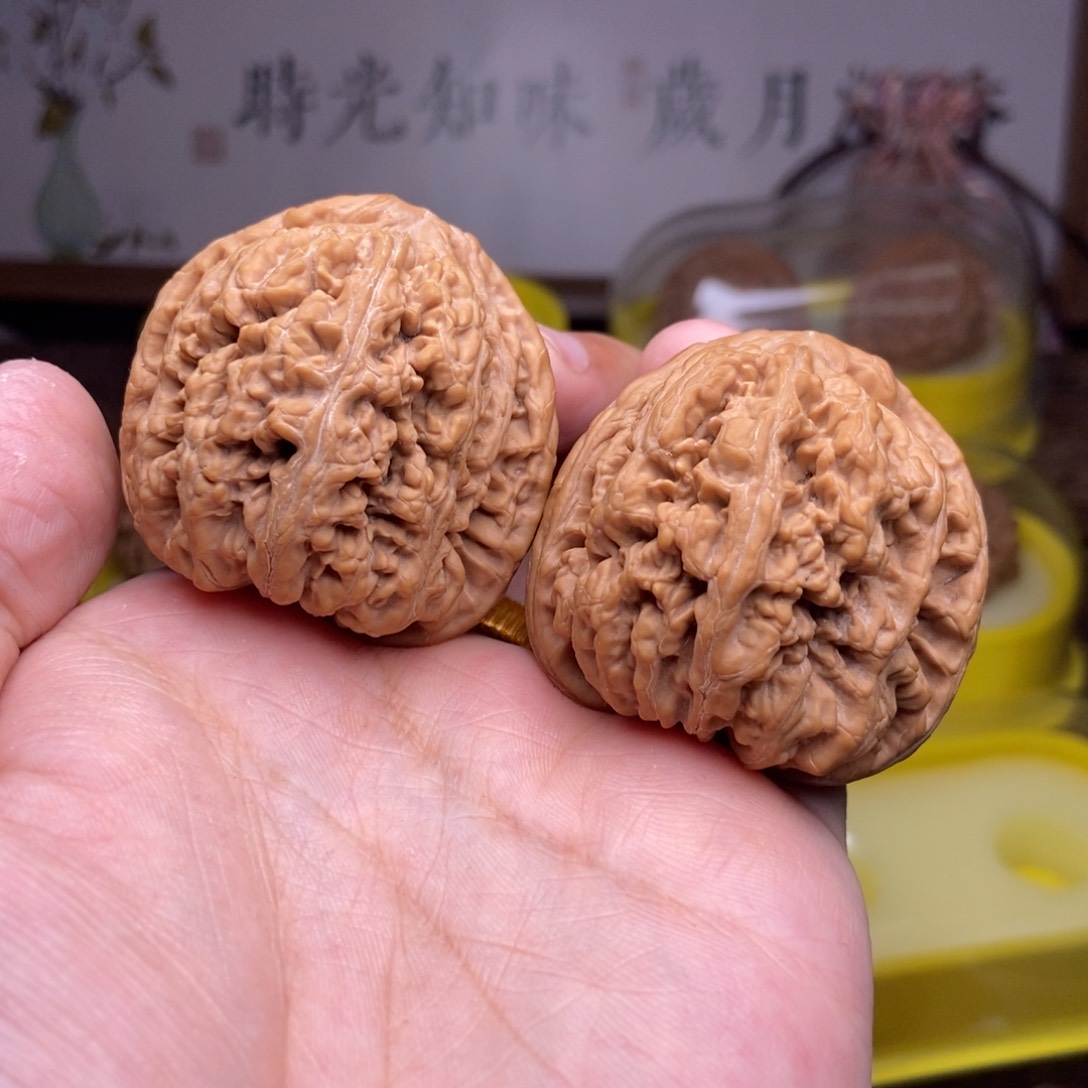 文玩核桃吊坠起*全品42尺大粗筋展台品孤品对