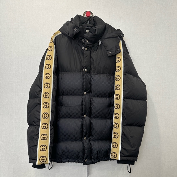 99新 GUCCI/古驰 串标黑色羽绒服 尺码：50 11611
