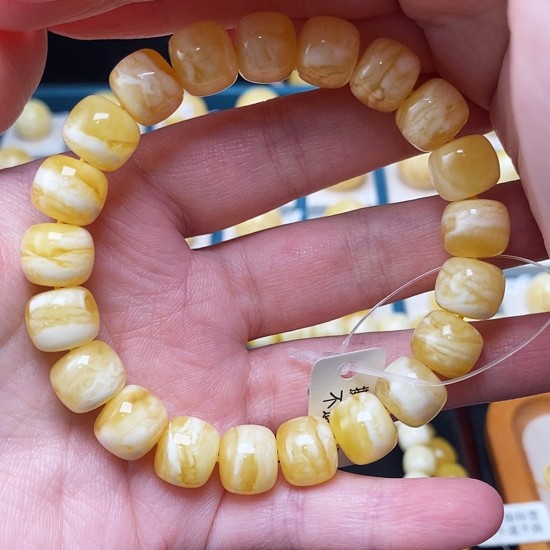 蜜蜡珠宝奇石未镶嵌