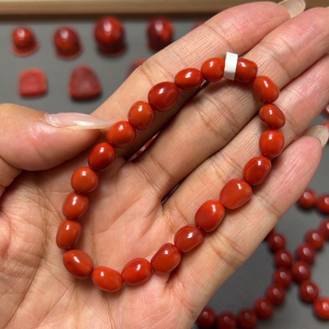 南红玛瑙未镶嵌手串 柿子锦随型 约7mm 性价比