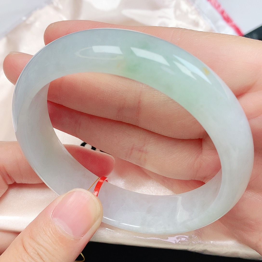 翡翠手镯未镶嵌抖音856