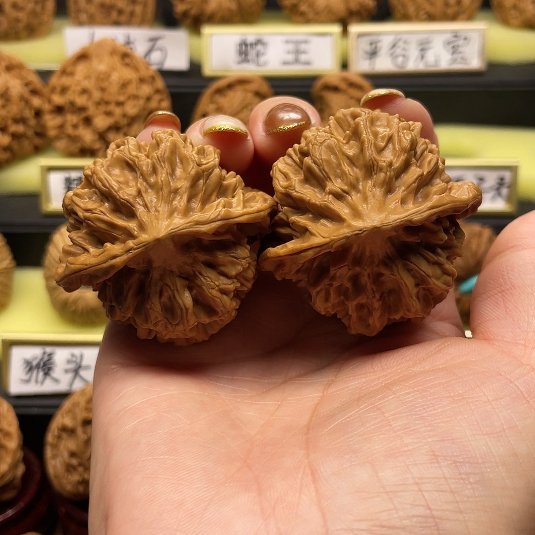【闪购商品】吊坠文玩核桃帝王47