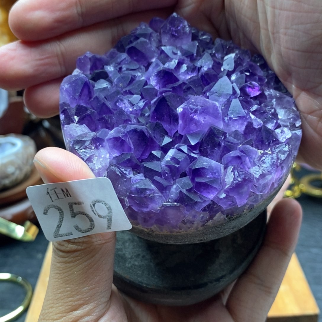 未镶嵌水晶大型摆件（非配饰）