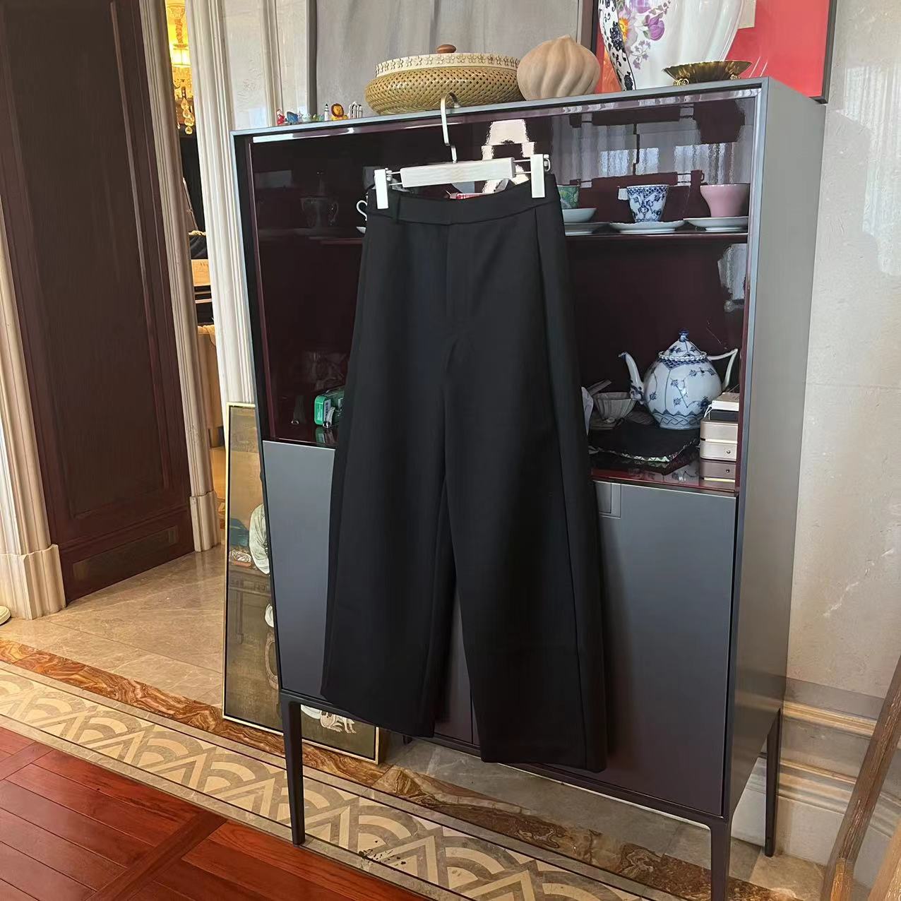 漫颜刘羊毛黑色休闲裤2023秋季新品中腰直筒纯色时尚长裤