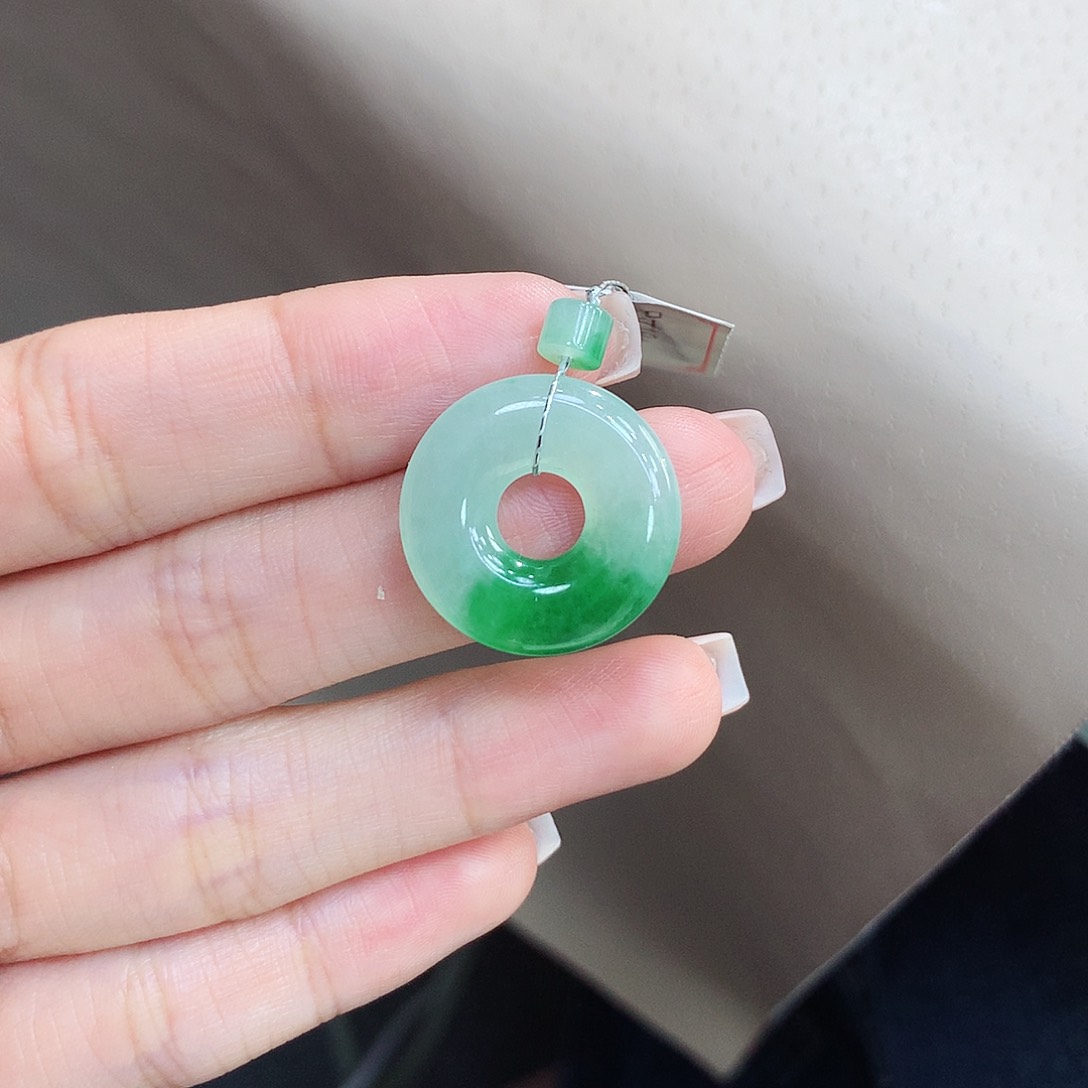 未镶嵌戒圈翡翠甜甜圈