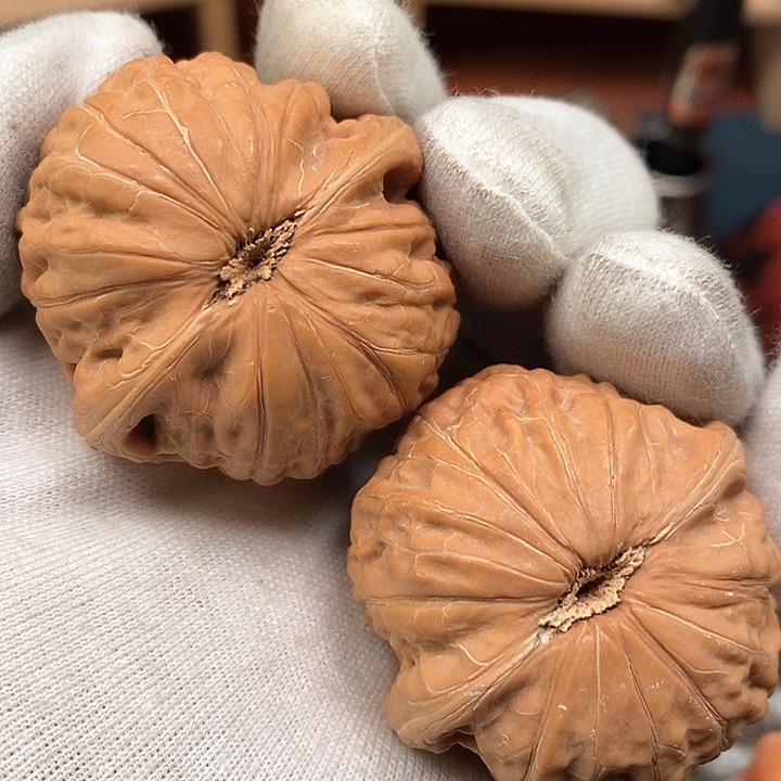 吊坠文玩核桃＿***❓40全品货头山地红皮边肚同尺铁锤