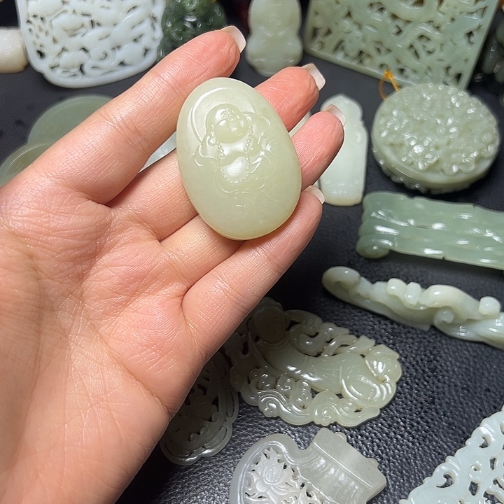 和田玉未镶嵌颈饰