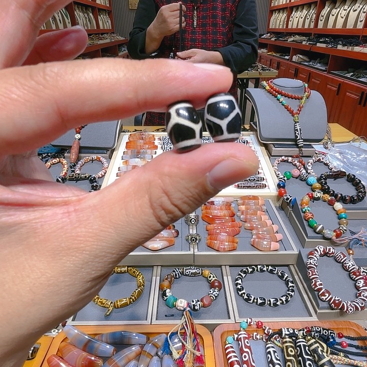 未镶嵌玛瑙/玉髓珠宝奇石