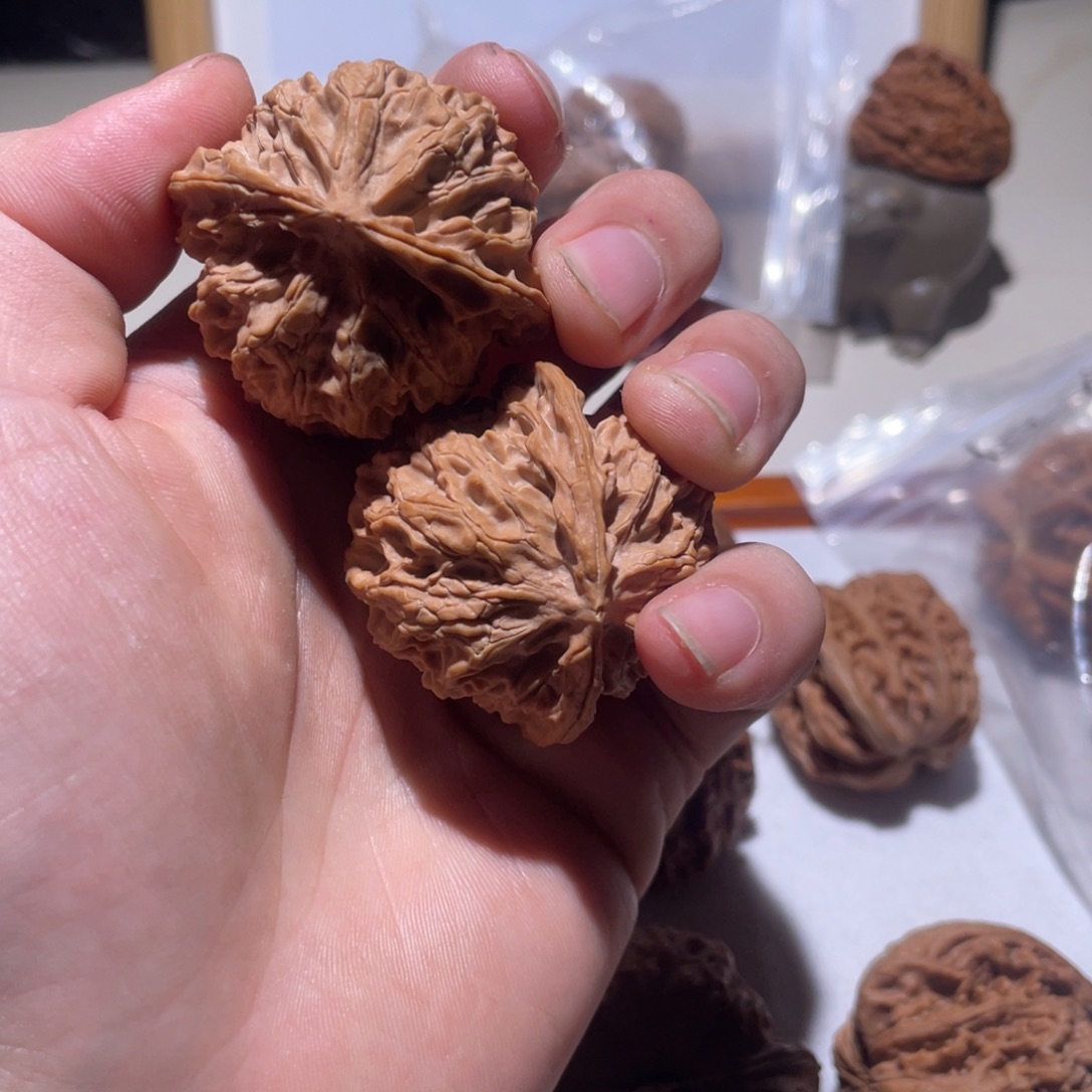 偶***尔文玩核桃把件42全品苹果园