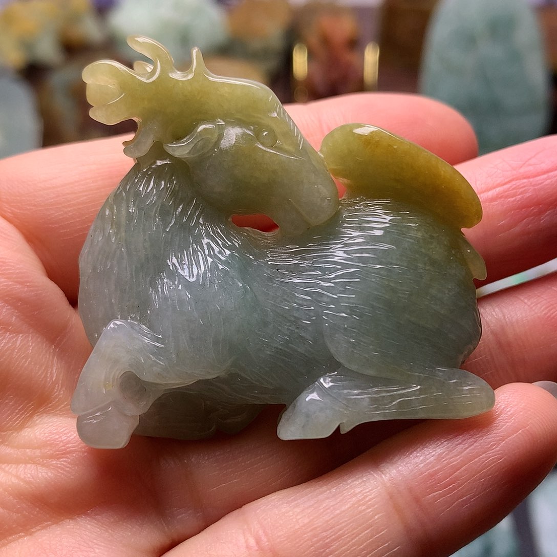 定制翡翠未镶嵌鹿