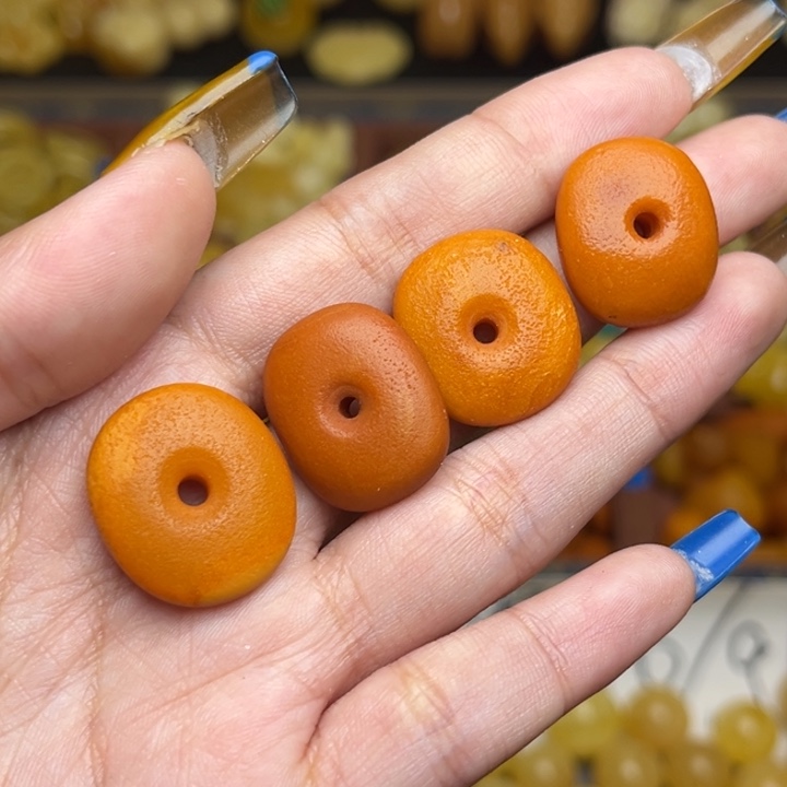 蜜蜡未镶嵌珠宝奇石171-天然蜜蜡老蜡橘皮藏扣一个