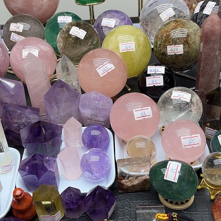 未镶嵌珠宝半成品水晶73克粉水晶球