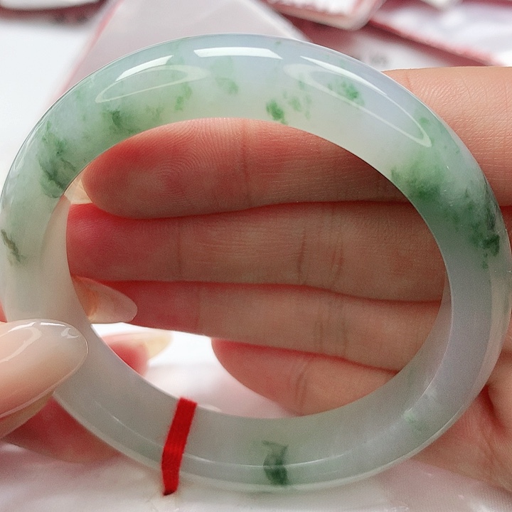 翡翠手镯未镶嵌缅甸天然A货翡翠