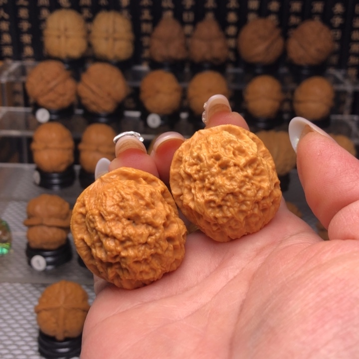 橄榄核吊坠云南野生铁核桃33