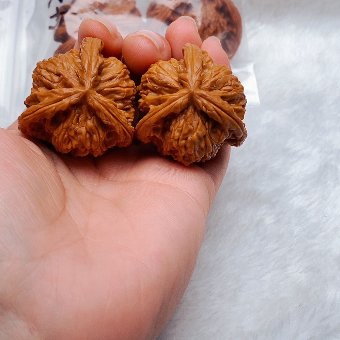 九***爷吊坠文玩核桃三棱