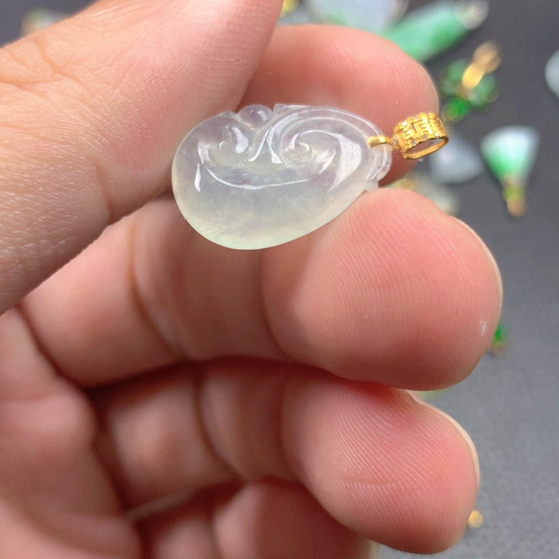 【闪购商品】颈饰18K金镶嵌翡翠翡翠