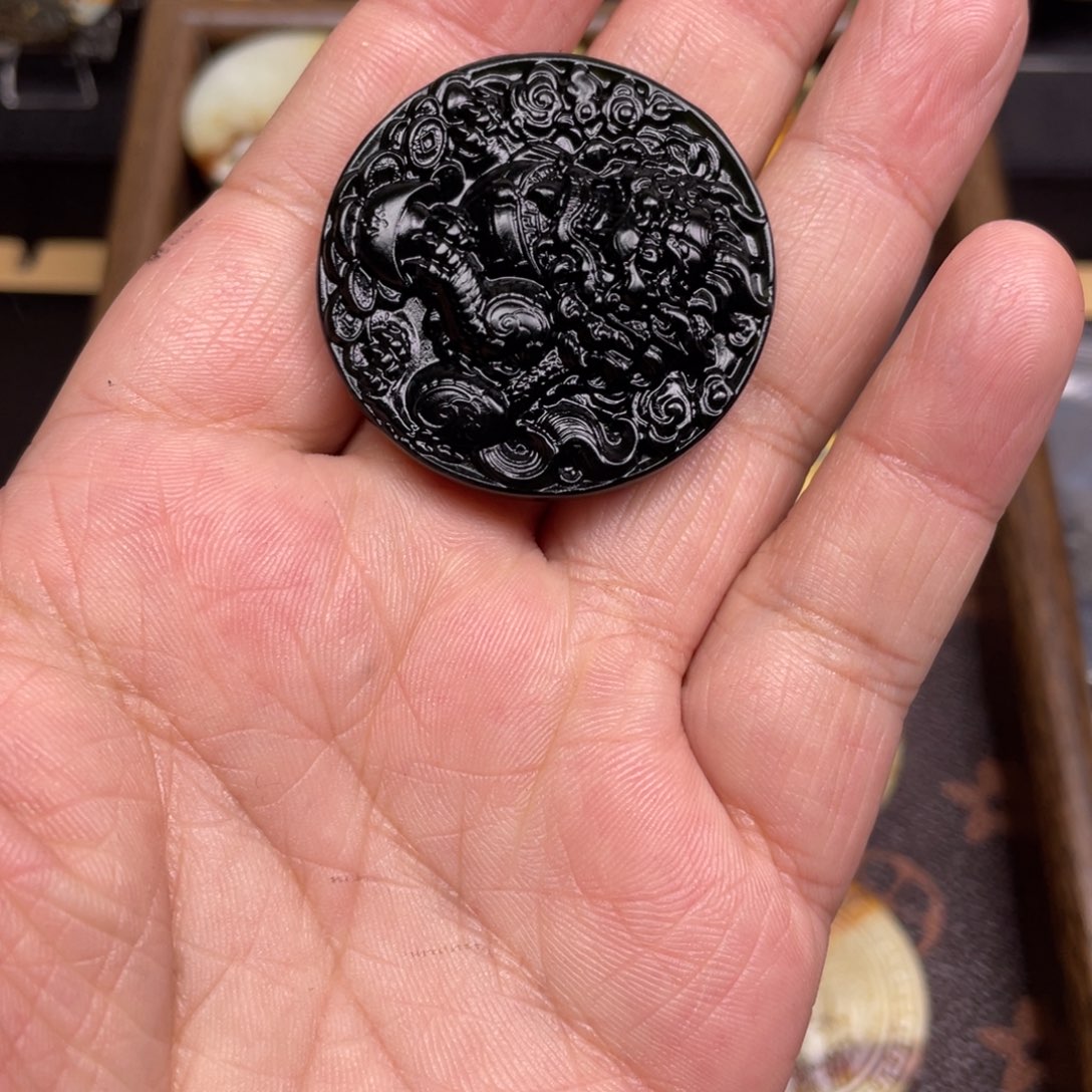 大***肉蛇纹石玉未镶嵌吊坠(不含链)