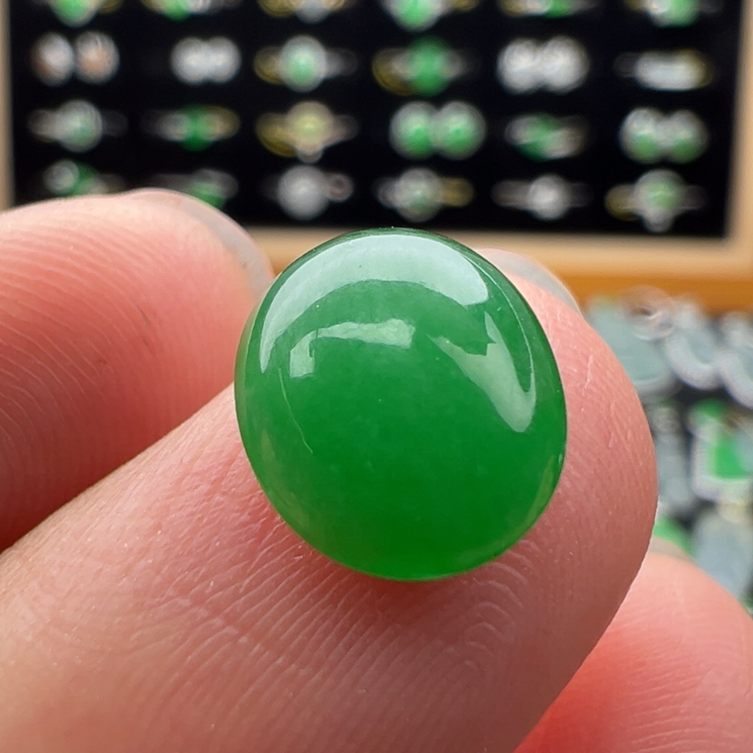 翡翠未镶嵌颈饰蛋9.7