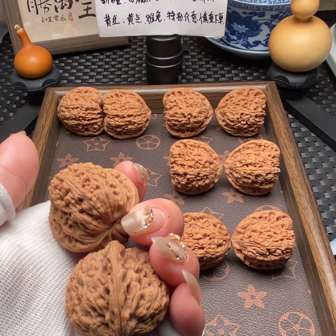 文玩核桃把件水*桃南疆36